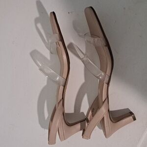 NWT Steve Madden Tan Women's Sandals